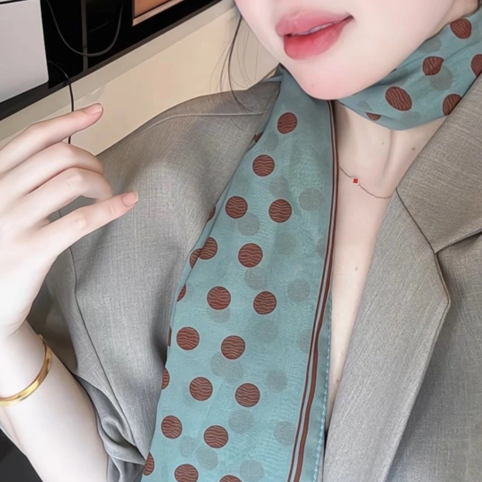 Polka Dot Rose Silk Crepe Scarf For Women - French Elegant Versatile Green Neck Scarf Bandana