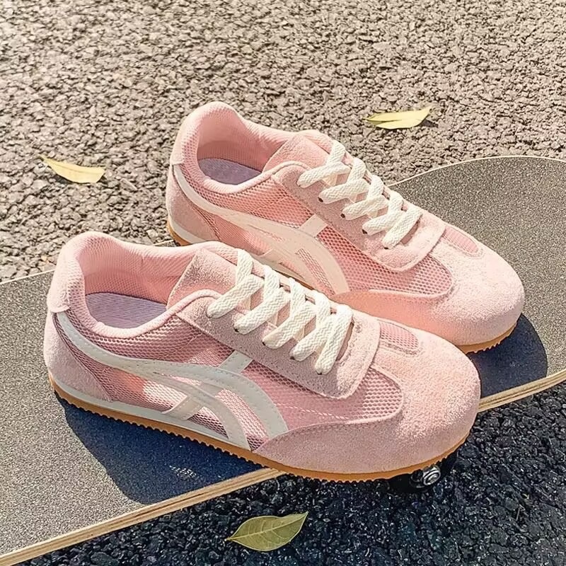 Zapatos de entrenamiento de mujer, primavera y otoño nuevos zapatos de suela suave Agam, altura interior transpirable, tacones de muffin de suela gruesa para mujeres.