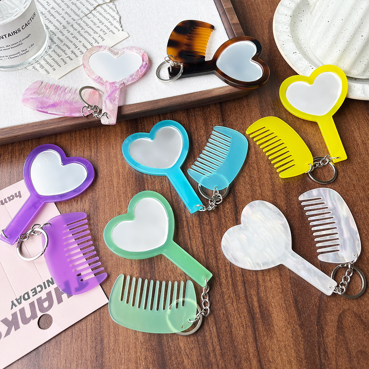 Espejo de maquillaje portátil portátil en forma de corazón de alta definición, espejo de maquillaje para estudiantes, espejo pequeño, artefacto de maquillaje