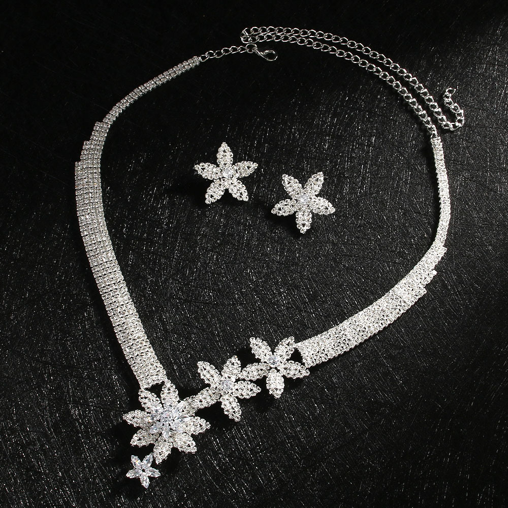 Europa y los Estados Unidos lujo ligero conjunto de pendientes de collar de diamante de alto nivel conjunto de collar de fiesta conjunto de joyería