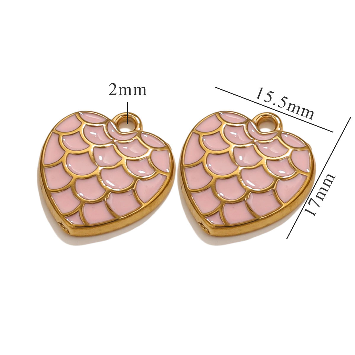 Europa y los Estados Unidos retro amor en forma de titanio colgante de acero escama de dragón ondulado amor accesorios colgante DIY accesorios colgante