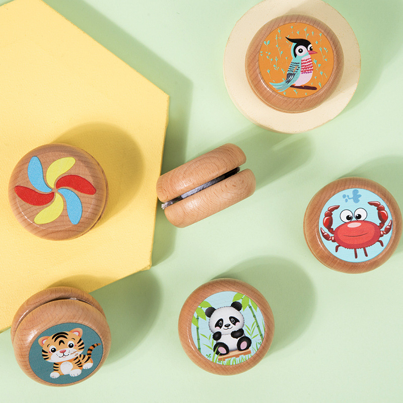 Yo-yo de madera lindo juguete de dibujos animados para niños estudiantes de primaria tradicional nostálgica clásica swing yo-yo bolas pequeños regalos