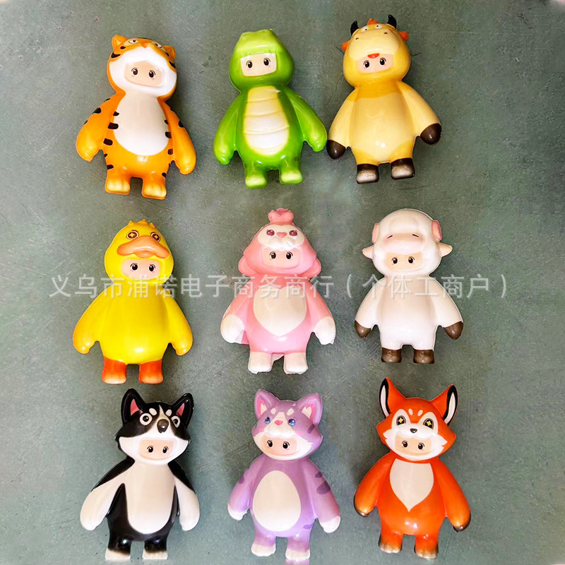 Baby esponja pellizco pellizco desprimir juguetes estandos parque premios de estudiantes de venta caliente jardín de infantes pequeños regalos del día de los niños