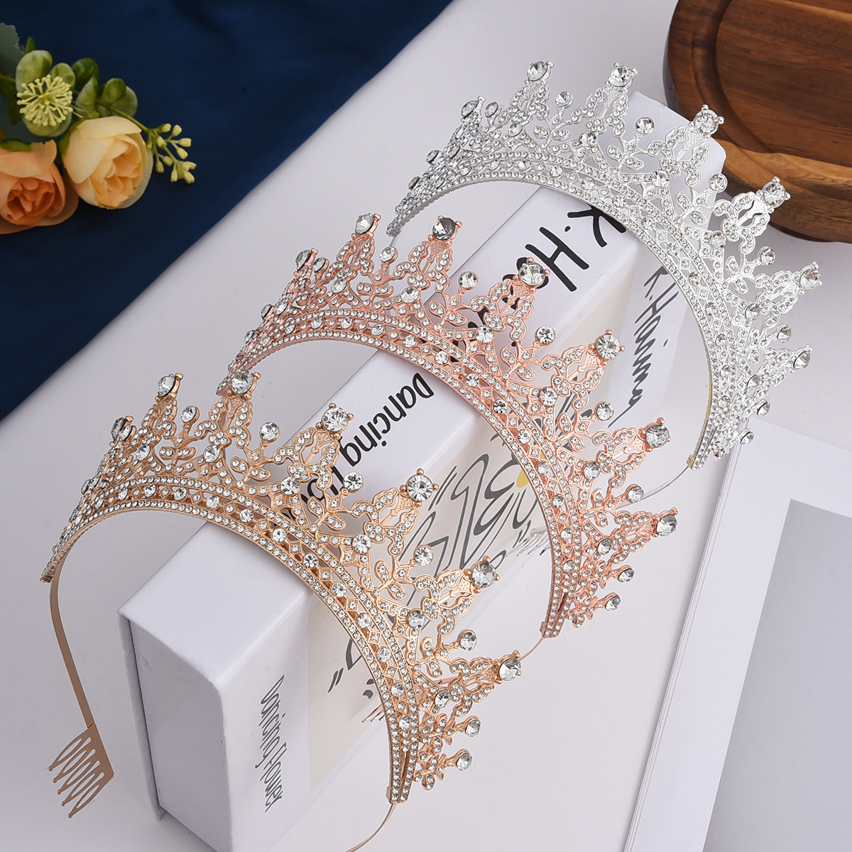 Tocado de corona Bridal Sensación premium Diamante completo Tocado de corona grande Diadema Novia de estilo occidental Boda Corona Rhinestone Accesorios para el cabello