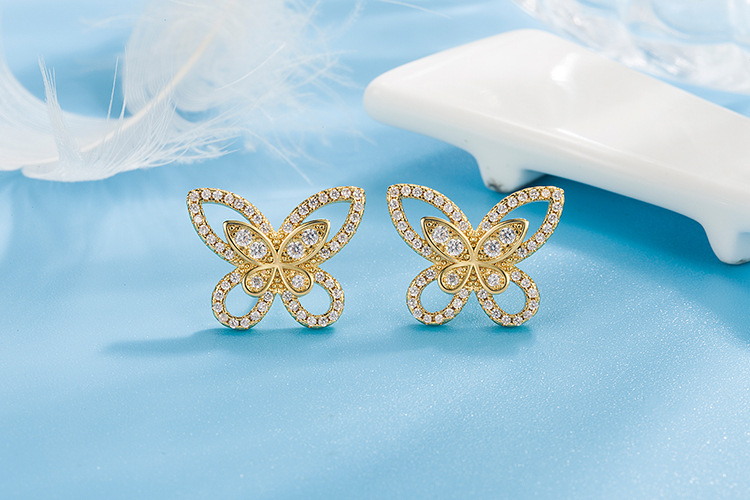 Elegant Butterfly Copper Polishing Plating Inlay Zircon Ear Studs 1 Pair