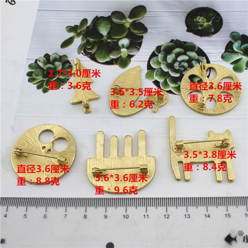 Japanese Minagawa Akira series matte golden lotus root duck pine three-dimensional texture clothing accessories women's Qingdao manufacturer