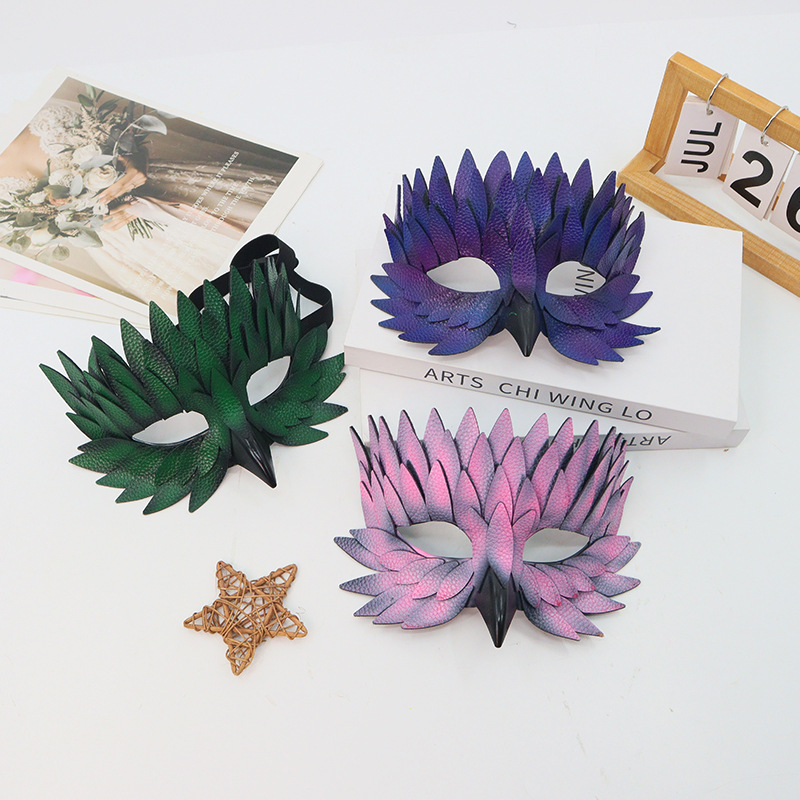 Ventas transfronterizas calientes de alta calidad pico plumas máscaras de mitad de cara búho máscaras Halloween party cos accesorios de vestuario