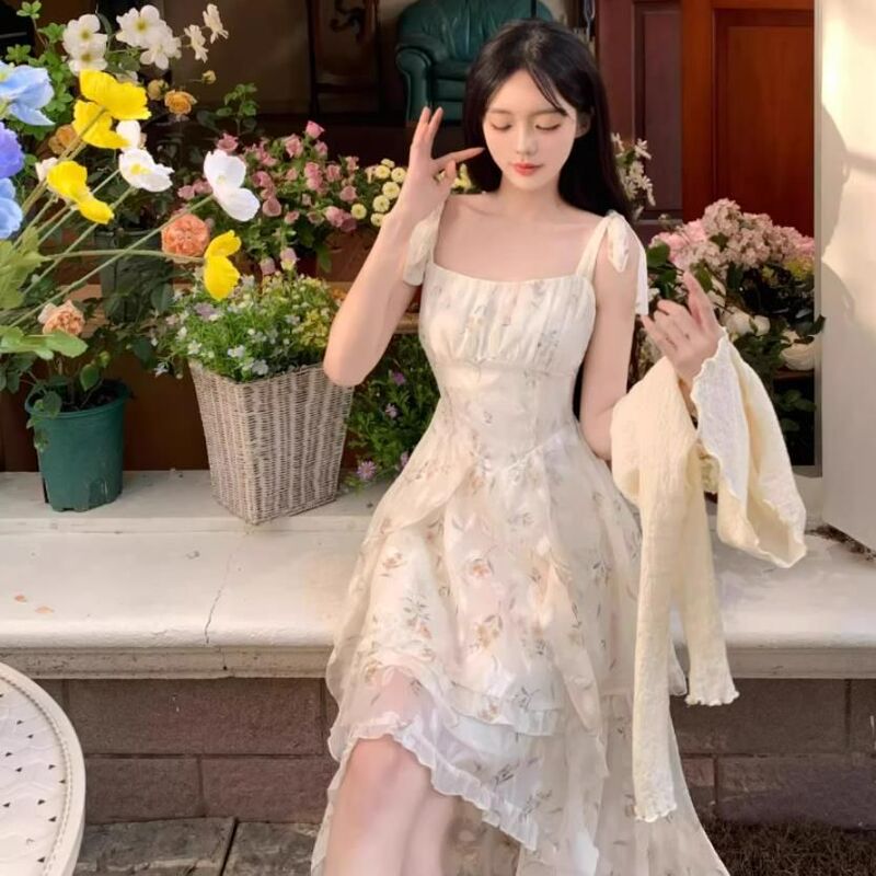 2026 Summer Fashion French-Style Elegant Slimming Outfit for Women, High-End Exquisite Floral Strap Dress Two-Piece Set Trendy