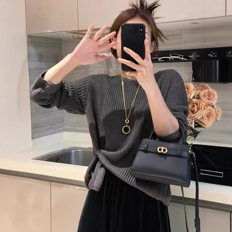 韩系设计感下摆提扣针织衫女秋季大码微胖MM显瘦宽松慵懒休闲毛衣