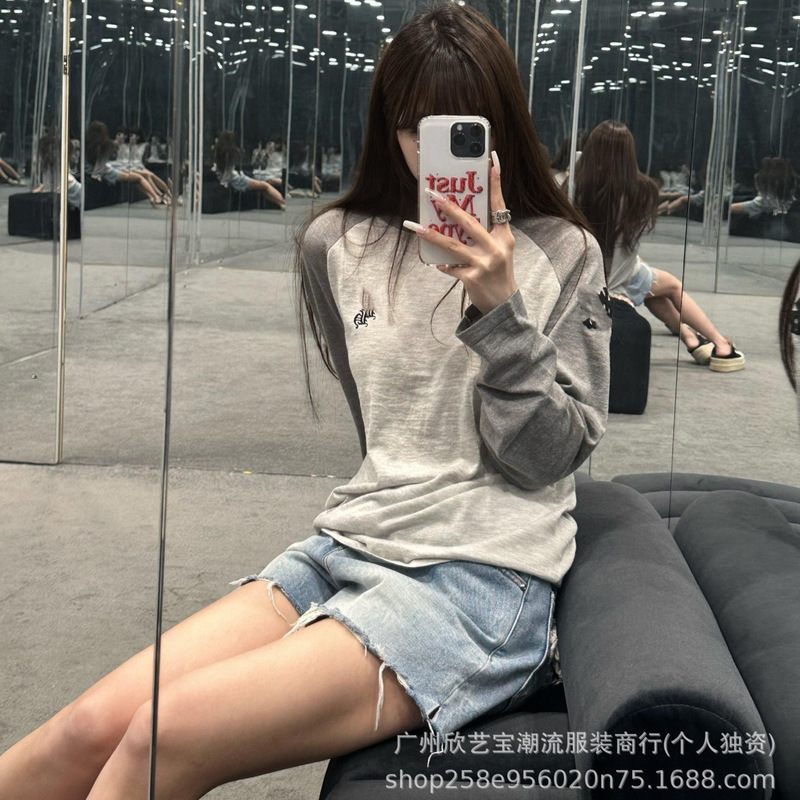 26Ss Summer Casual Loose Lazy Style Sun Protection Long-Sleeve Top with Front Chest Embroidery and Metal Patchwork for Women