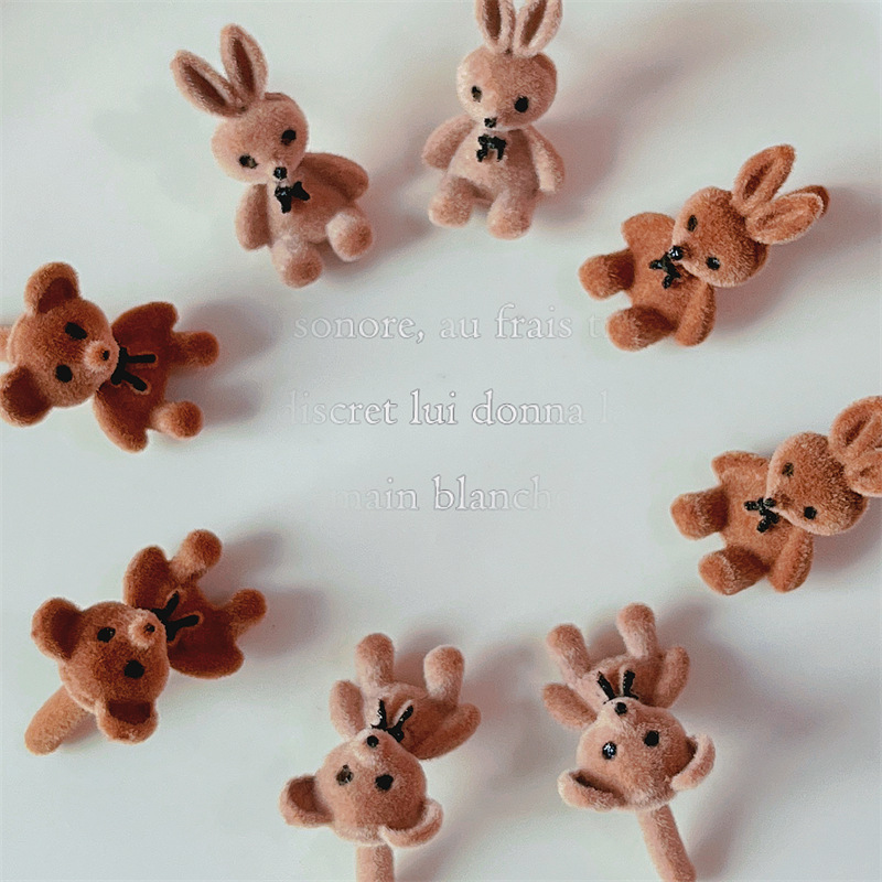 Pendientes de Peluche con Diseño de Oso y Conejo, Estilo Coreano, Modernos y Lindos para Mujer, Pendientes de Peluche Tridimensionales con Diseño de Dibujos Animados, Versátiles y Accesorios