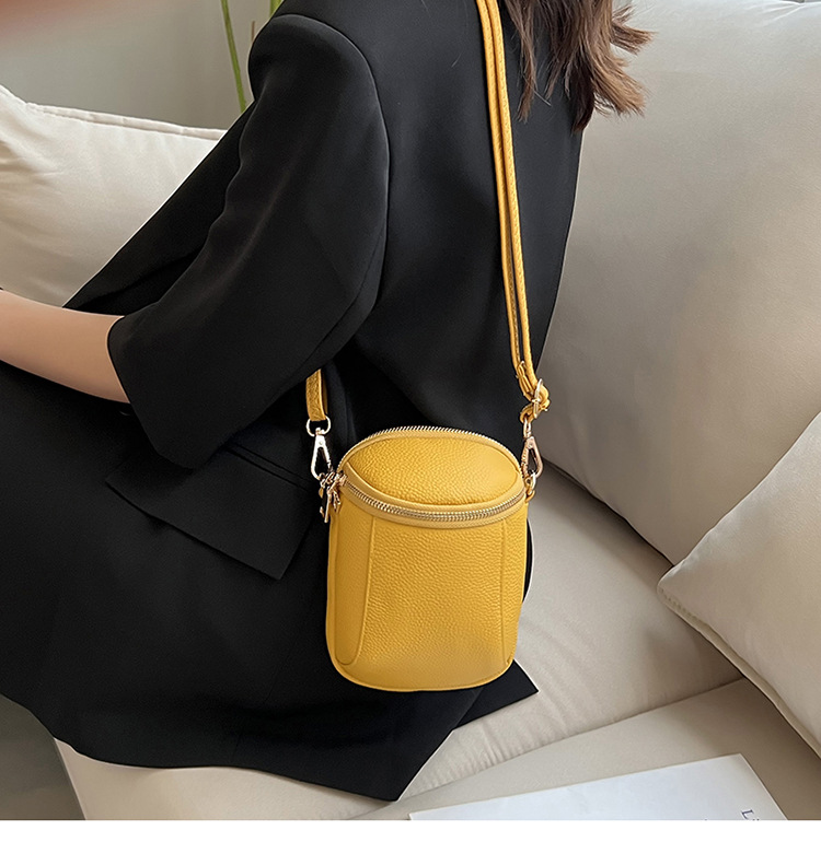 294g Weight Polyester Lining Material Sewing Thread Fashion Element Zipper Closure Type Single Shoulder Strap Strap Type Crossbody Bag Bags Type Casual Occasion Genuine leather Material Solid Color Pattern All Seasons Season Women's Gender Streetwear Style Shell Shape Women's Solid Color Genuine Leather Sewing Thread Zipper Phone Wallets 13