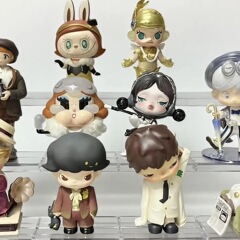 POPMART泡泡玛特盲盒十三周年聚光灯下系列SP小野手办摆件潮玩具