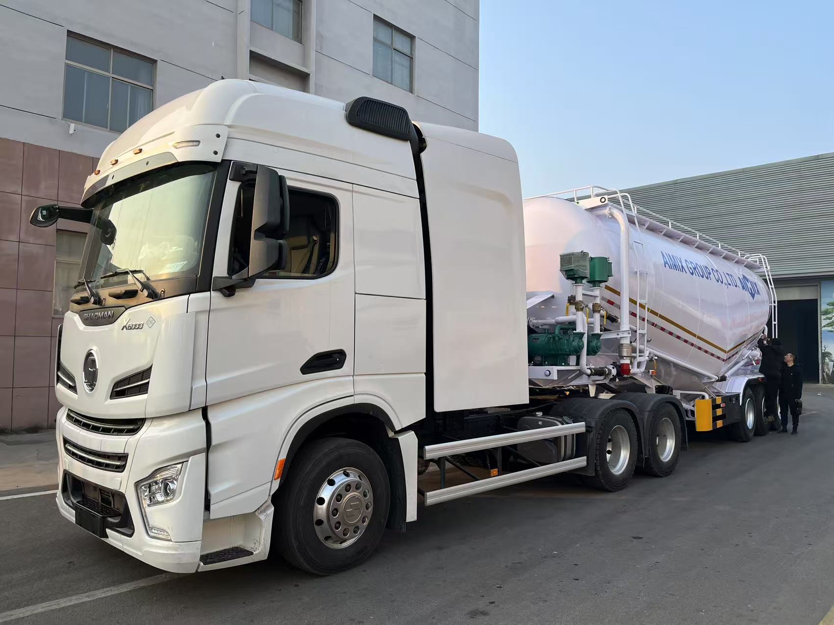 Cross-Border 50 Cubic Liquid Transport Tank Truck Bulk Cement Transport Truck Carbon Steel Ash Tank Truck Direct Sales 40 Cubic Powder Tank