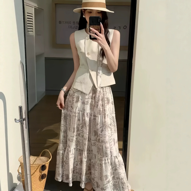 New Italian-French Style Korean-Style Cotton and Linen Vest + Skirt Set (with Ribbon)