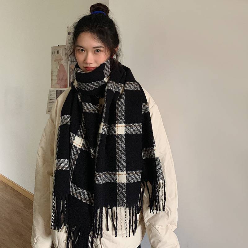 Bufandas de invierno de alta calidad bufandas de bordas de cuadrilátero estilo coreano sensación de bufandas de estilo universal abrasión calentamiento bufandas de mujeres