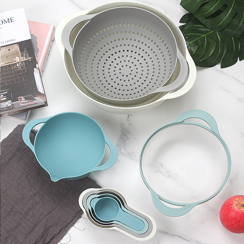 Cuenco de medición de arco iris para hornear Cuchara de medición multifuncional de 8 piezas Tamiz de arroz Combinación de traje de tazón de ensalada DIY