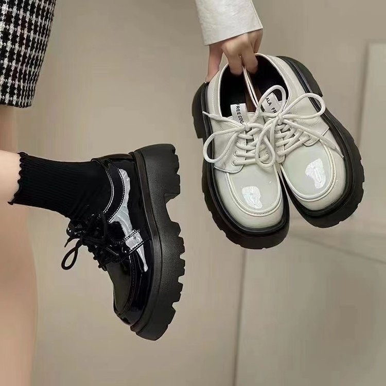Zapatos de cuero pequeños mocasines de mujer 2024 primavera nueva plataforma de tacón grueso estilo británico blanco con cordones estudiante zapatos individuales del todo fósforo