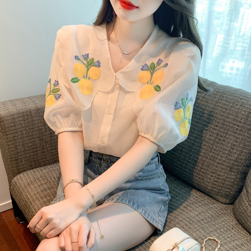 리얼 샷 쉬폰 셔츠 여성용 2023 새로운 프랑스 스타일 세련된 자수 인형 칼라 레이스 탑 긴 소매 베이스 셔츠