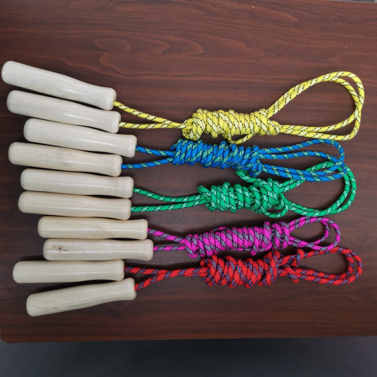 厂家批发幼儿园儿童木把跳绳小学生比赛运动跳绳|ru