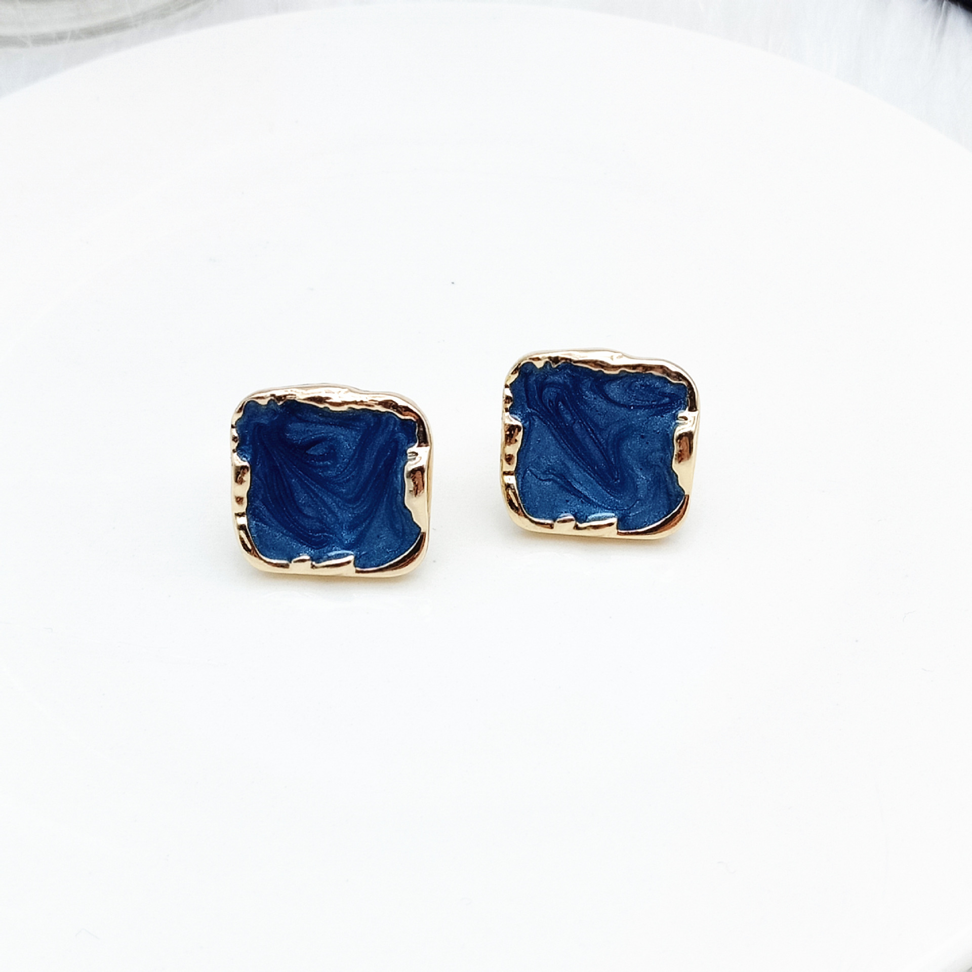 Vintage Style Geometric Alloy Enamel Ear Studs display picture 5