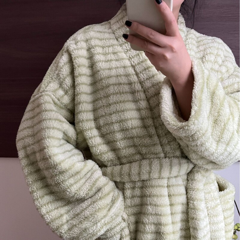 【Hongnan】New Winter Loose Casual Green Striped Fresh Home Wear Robe Thickened Warm Bathrobe for Women 【Hongnan】New Winter Loose Casual Green Striped Fresh Home Wear Robe Thickened Warm Bathrobe for Women