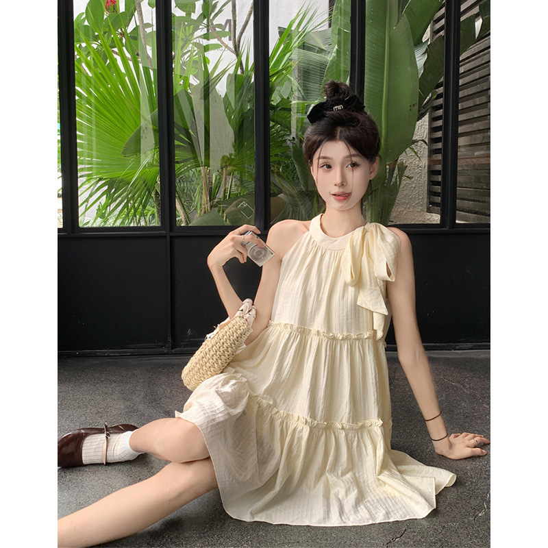法式气质乖乖少女无袖挂脖连衣裙夏季2025新款高级感字公主裙