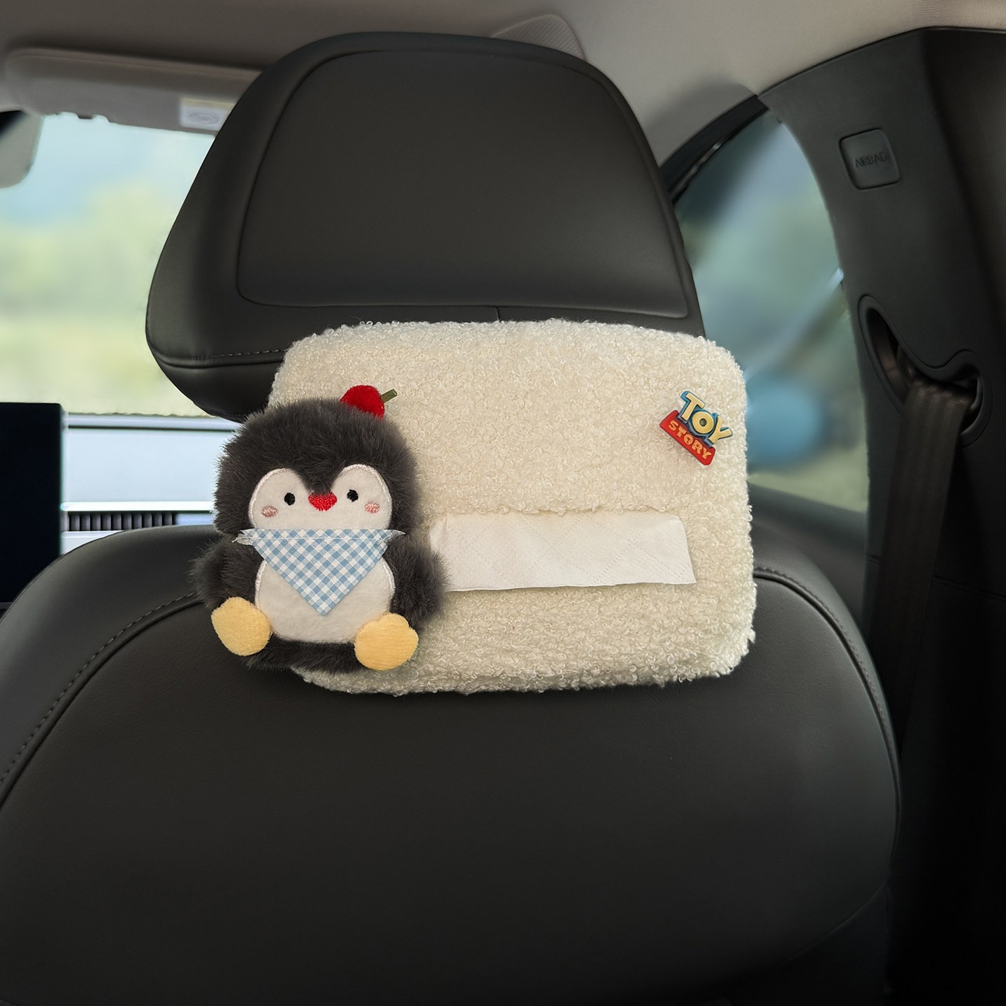 Cute Penguin Car Tissue Bag, Car Tissue Box, In-Car Seat Hanging Tissue Bag, Armrest Box Tissue Bag for Women
