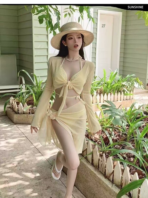 比基尼泳衣四件套浅黄色显白海边三点式分体泳衣纯欲女度假泳衣|undefined