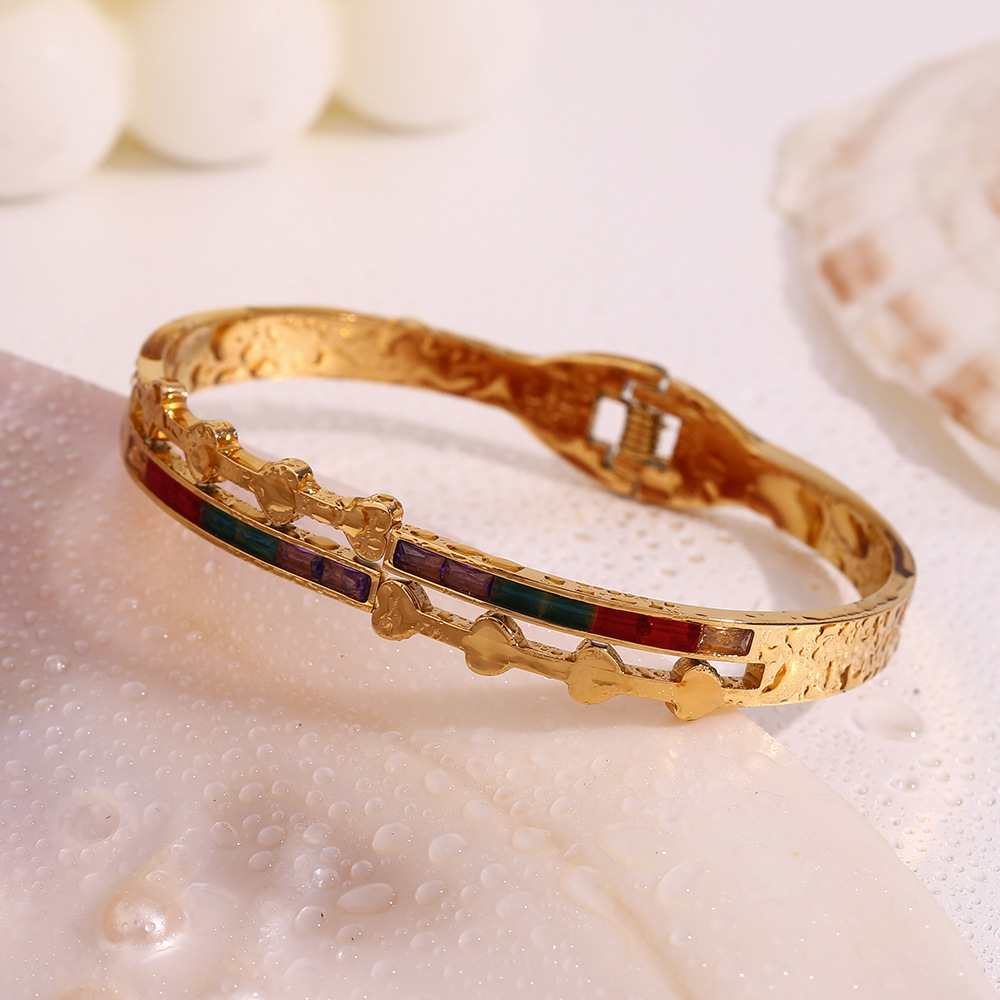 Zircon Inlaid Heart Stainless Steel Bracelet