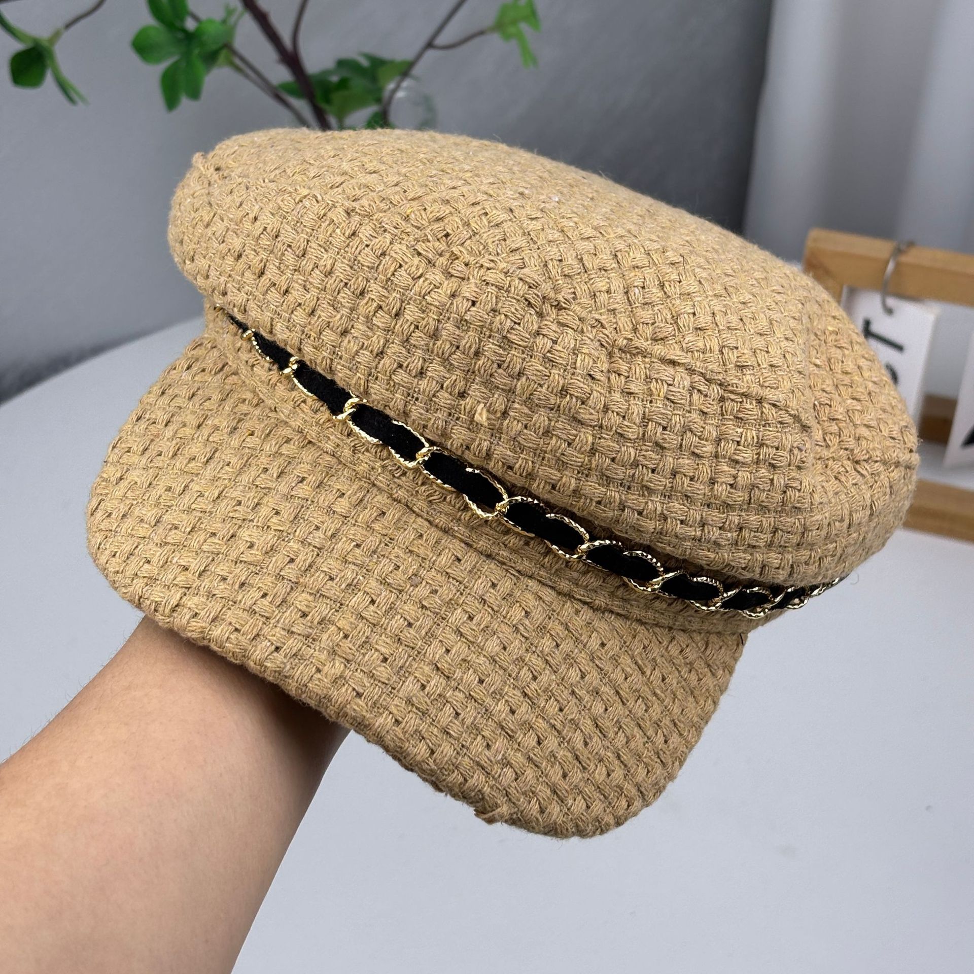 Retro British Style Women's Beret With Chain Flat Top Navy Hat_voghion.com