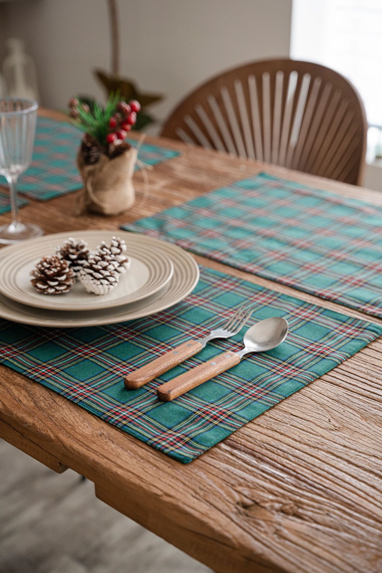 夹心格墨绿桌旗