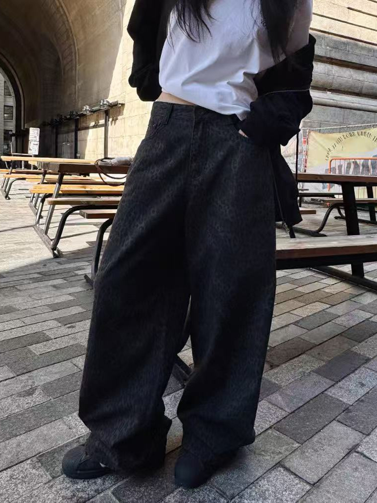 Spring retro jeans