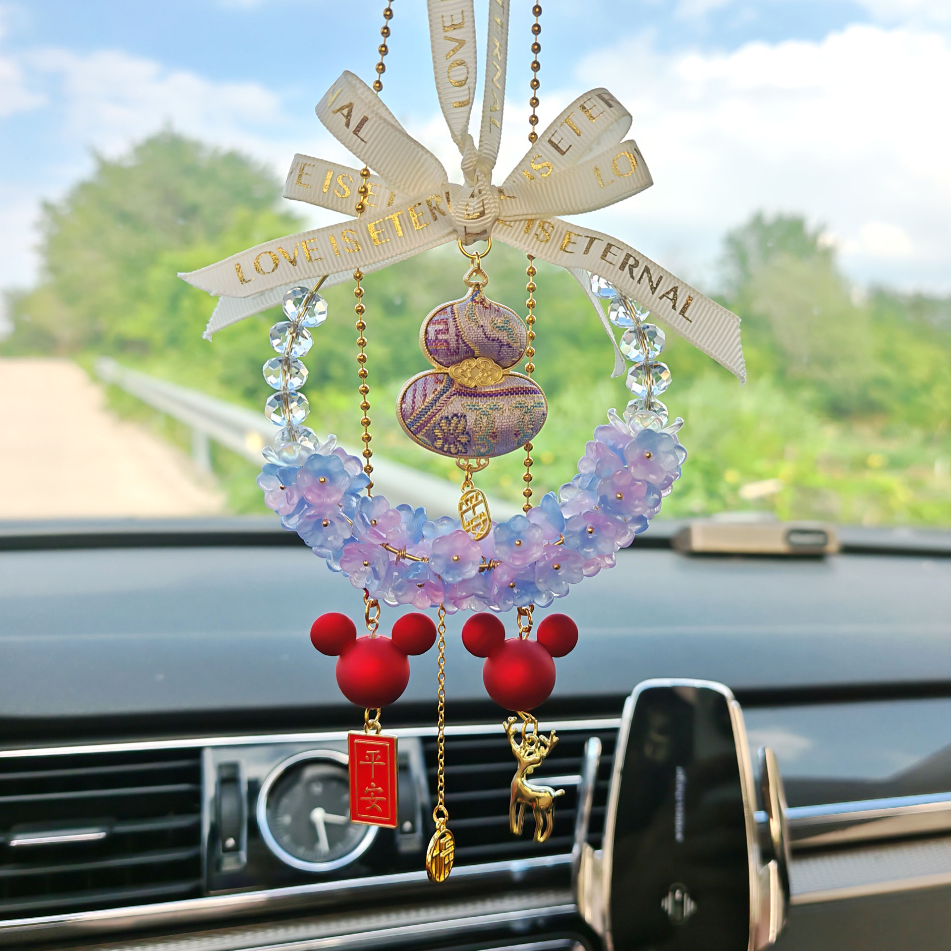 Crystal gourd car hanging rearview mirror decoration, women's safety pendant, car interior accessory