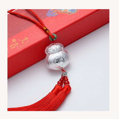 Dragon Year Car Pendant: Guanyin Gourd Charm for Peaceful Travels—A Trendy, Lucky Car Accessory to Bring Fortune Inside Your Vehicle