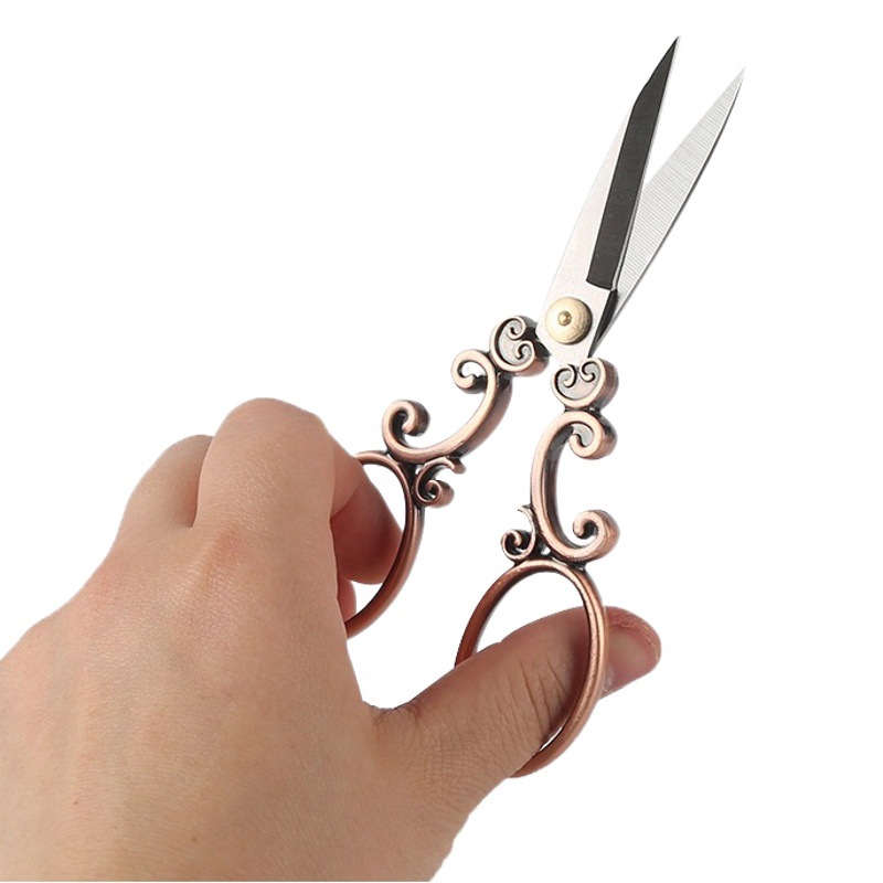 Suministro tijeras hechas a mano de bricolaje A-130 exportación tijeras europeas antiguo spray tijeras clásicas tijeras de punto de cruz tijeras antiguas