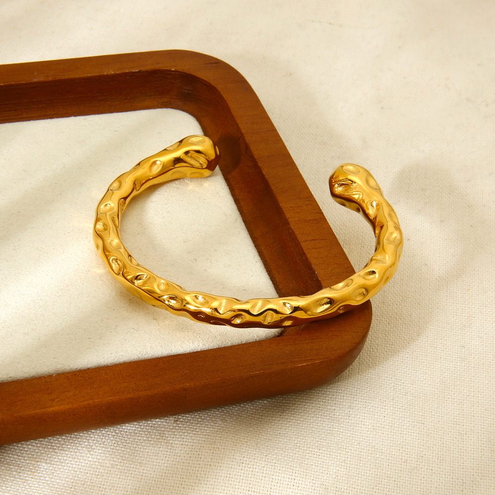 18g Weight 0.03µm-0.05µm Gold Plating Thickness PVD Coated Gold Plating Process 18K Real Gold Plated Plating Material Zircon Inlay Material Bangle Classification 1 Piece Quantity Casual, Holiday, Daily, Street Occasion 304 Stainless Steel Material Geometric Pattern Women's Gender Retro, Classic Style Style Mixed Metal, Plating, Hammered Craft Retro Classic Style Geometric 304 Stainless Steel 18K Gold Plated Bangle In Bulk 12