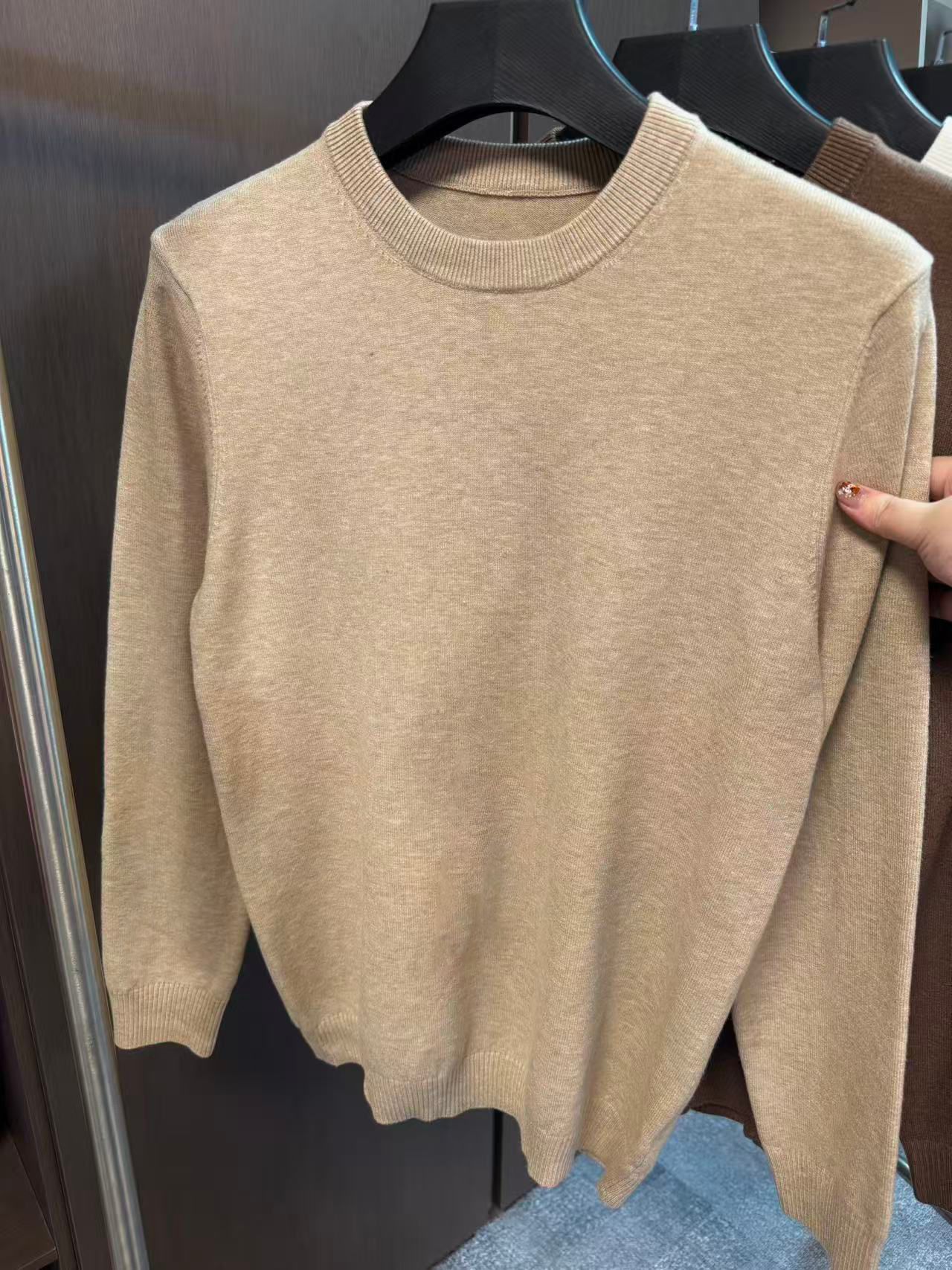 Suéter de cuello redondo para hombre camiseta de punto para hombre estilo de alto nivel de estilo de estilo de invierno y otoño de calidad de moda para hombres