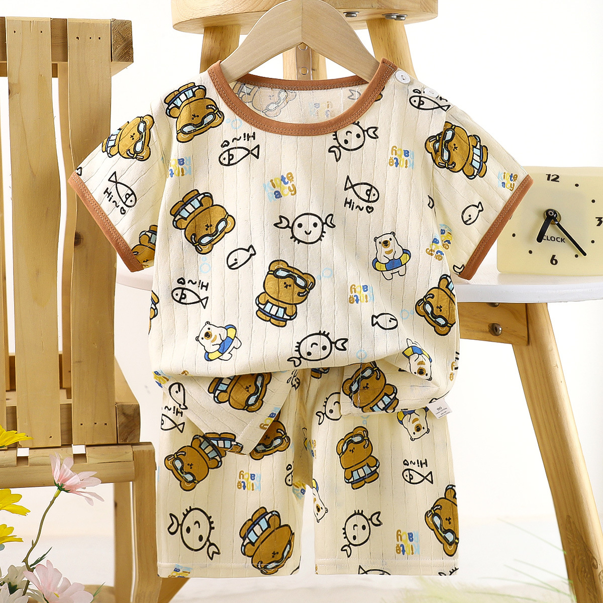 Nuevo traje de bebé de verano de dos piezas de manga corta de algodón para niños, pantalones cortos para bebés, ropa de casa delgada de dibujos animados