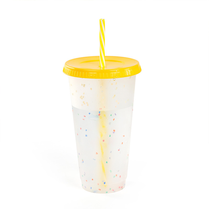 Color creativo que cambia la taza de paja color frío que cambia la taza plástica de los PP grande 700ml gran capacidad que bebe la taza al por mayor de la fábrica