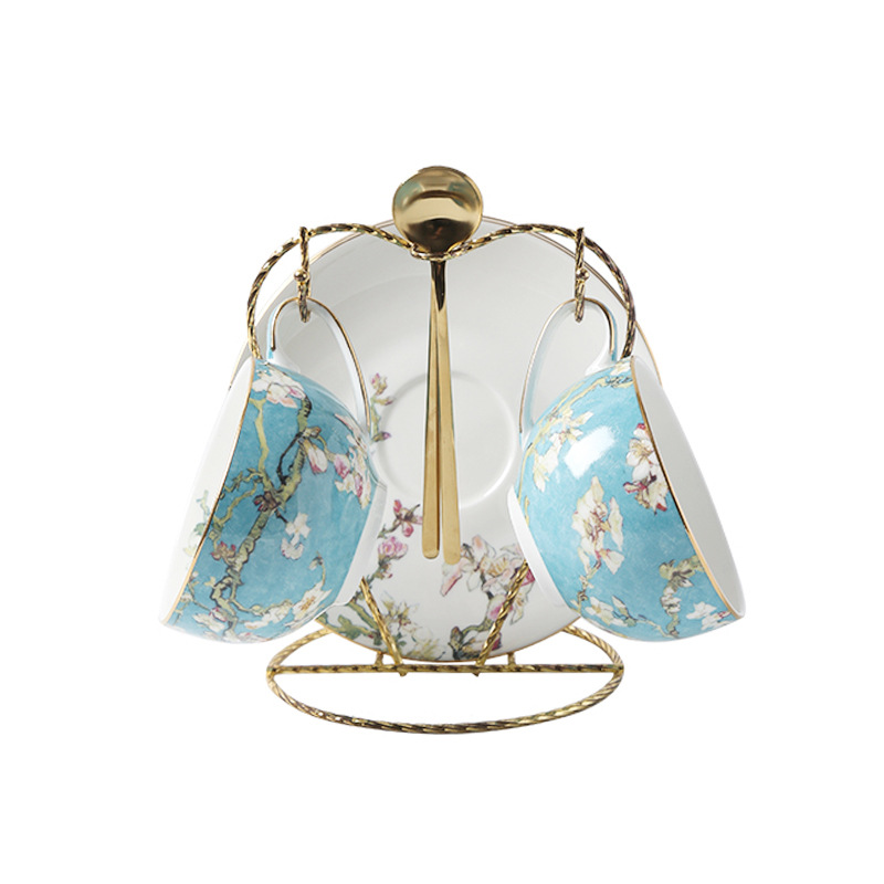 Luz de lujo traje de café combinación europea de alta gama de lujo hueso China taza de agua lujo británico tarde juego de té vajilla