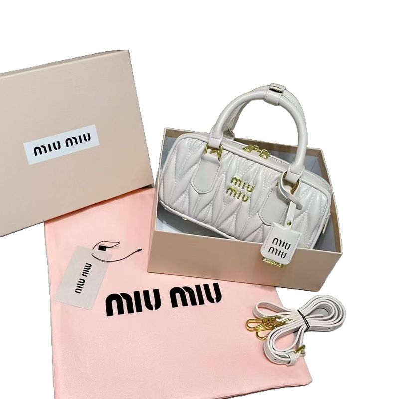 クロスボーダー miu 2025 新しいレディースバッグプリーツボウリングファッションハイエンドポータブルボストンショルダークロスボディバッグ|undefined