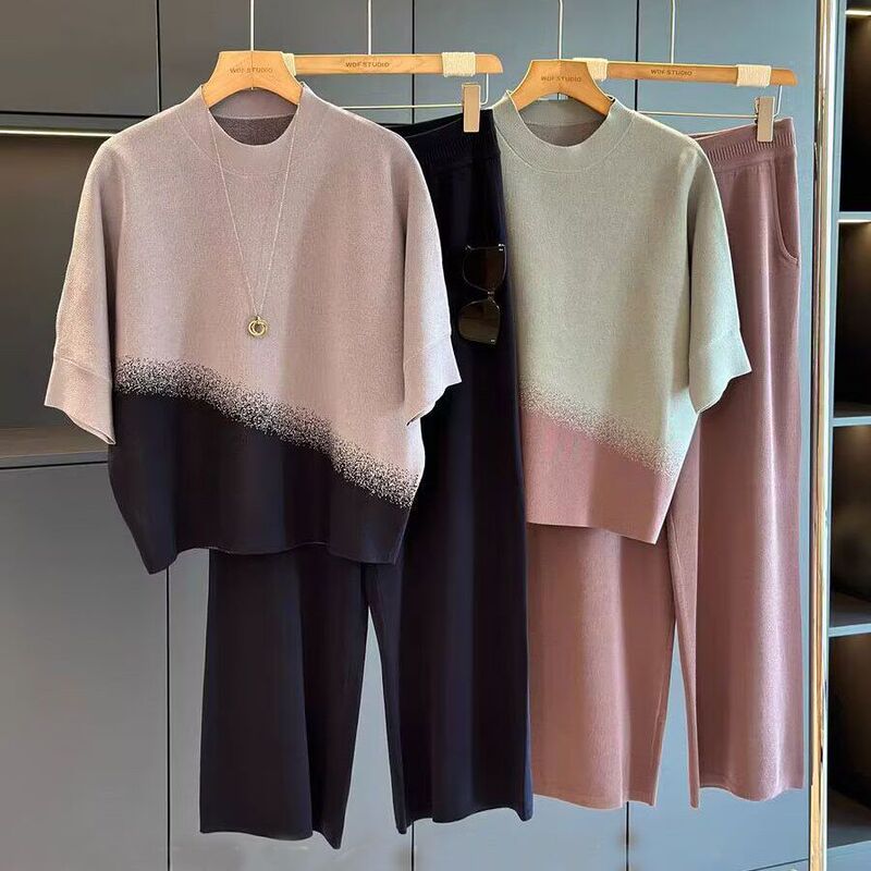 Mom's 2025 New Middle-Aged and Elderly Women's Sports Elegant Fashion Tops Spring, Summer and Autum Large Size Knitted Two-Piece Set Mom's 2025 New Middle-Aged and Elderly Women's Sports Elegant Fashion Tops Spring, Summer and Autum Large Size Knitted Two-Piece Set