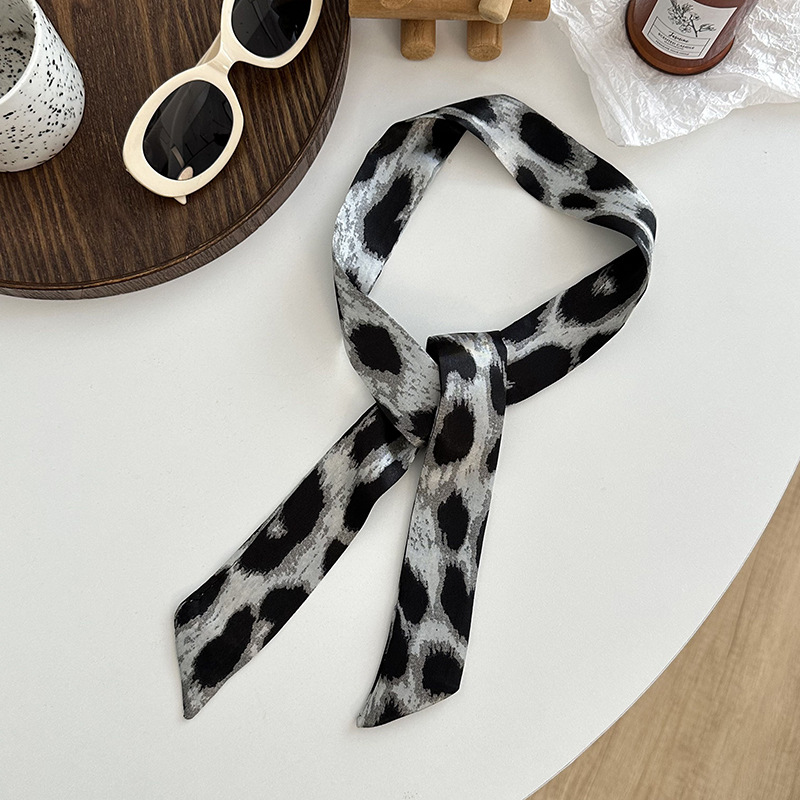 Pañuelo de seda, tira larga, sentido de alta gama, nuevo pañuelo de seda de imitación, pañuelo en la cabeza, cinturón para el cabello, bolso para el cabello atado, cinturón decorativo con serpentina