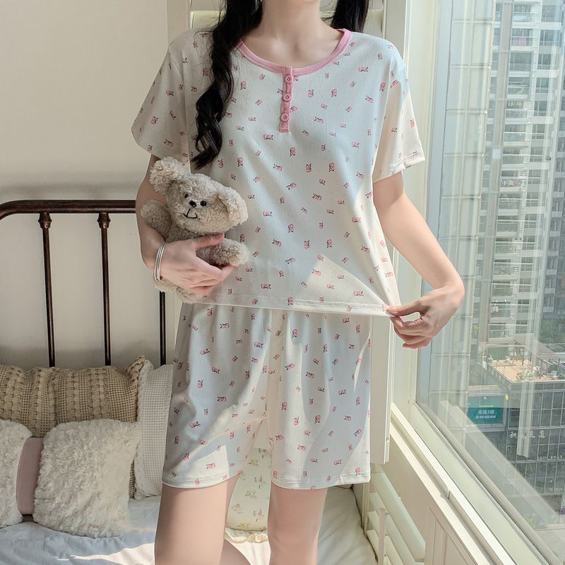 Transfronterizo con almohadilla para el pecho Douyin transmisión en vivo pequeño libro rojo estilo caliente hilo de seda de hielo pijamas de moda traje corto doble femenino servicio a domicilio