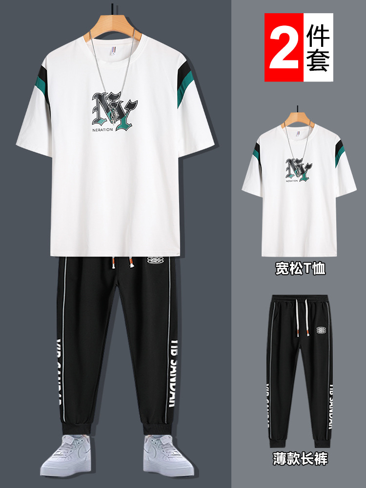 Set de mangas cortas para hombres de verano nuevo estilo de moda adolescente camiseta suelta con pantalones deportivos de tendencia casual de dos piezas