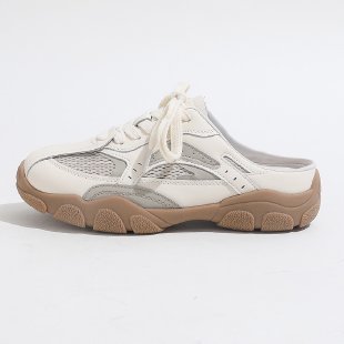 El primer hombre perezoso de suela gruesa gris plateada casual de cuero suave antiguo con zapatos de papá sin tacón afuera con medias zapatillas Muller