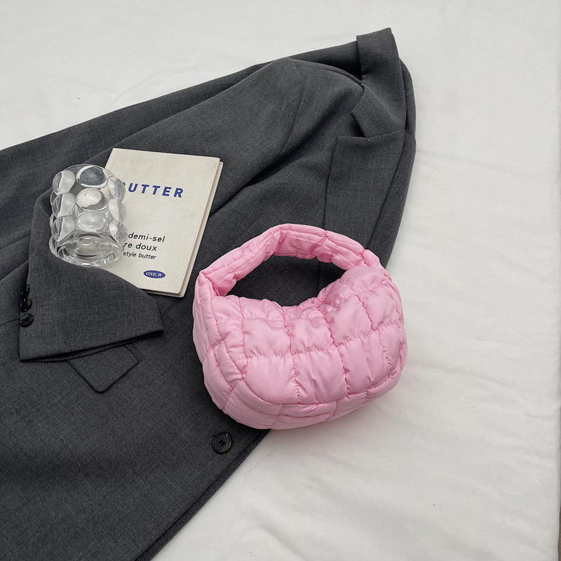 Bolso de nube a cuadros plisados coreanos al por mayor Bolso de axilas 2024 Nuevo estilo de plumón Mini bolso de moda
