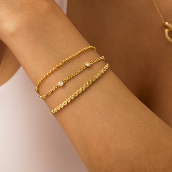 Minimalist Stackable Layered Bracelets Hypoallergenic Jewellery_voghion.com