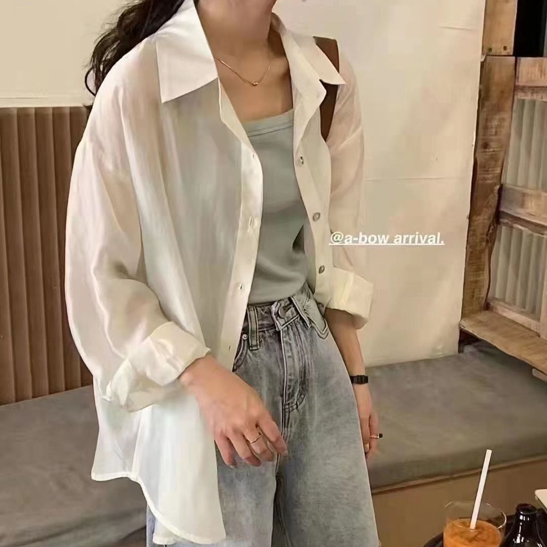 2023 여름 후면 분할 썬 스크린 셔츠 여성 디자인 센스 틈새 여름 외부 착용 탑 루즈 코트 셔츠 ROGA